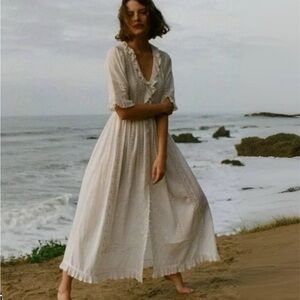 NWT Doen Ellora embroidered Maxi Dress